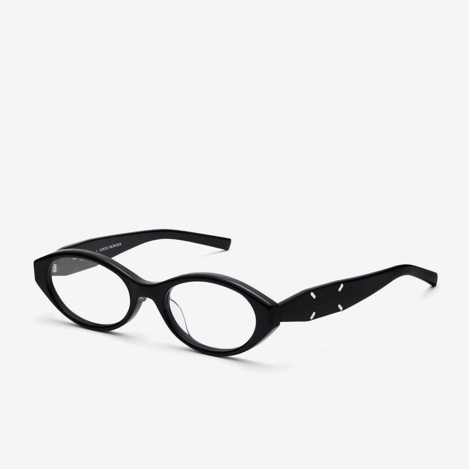 Maison Margiela – MM209 01 Black / Clear