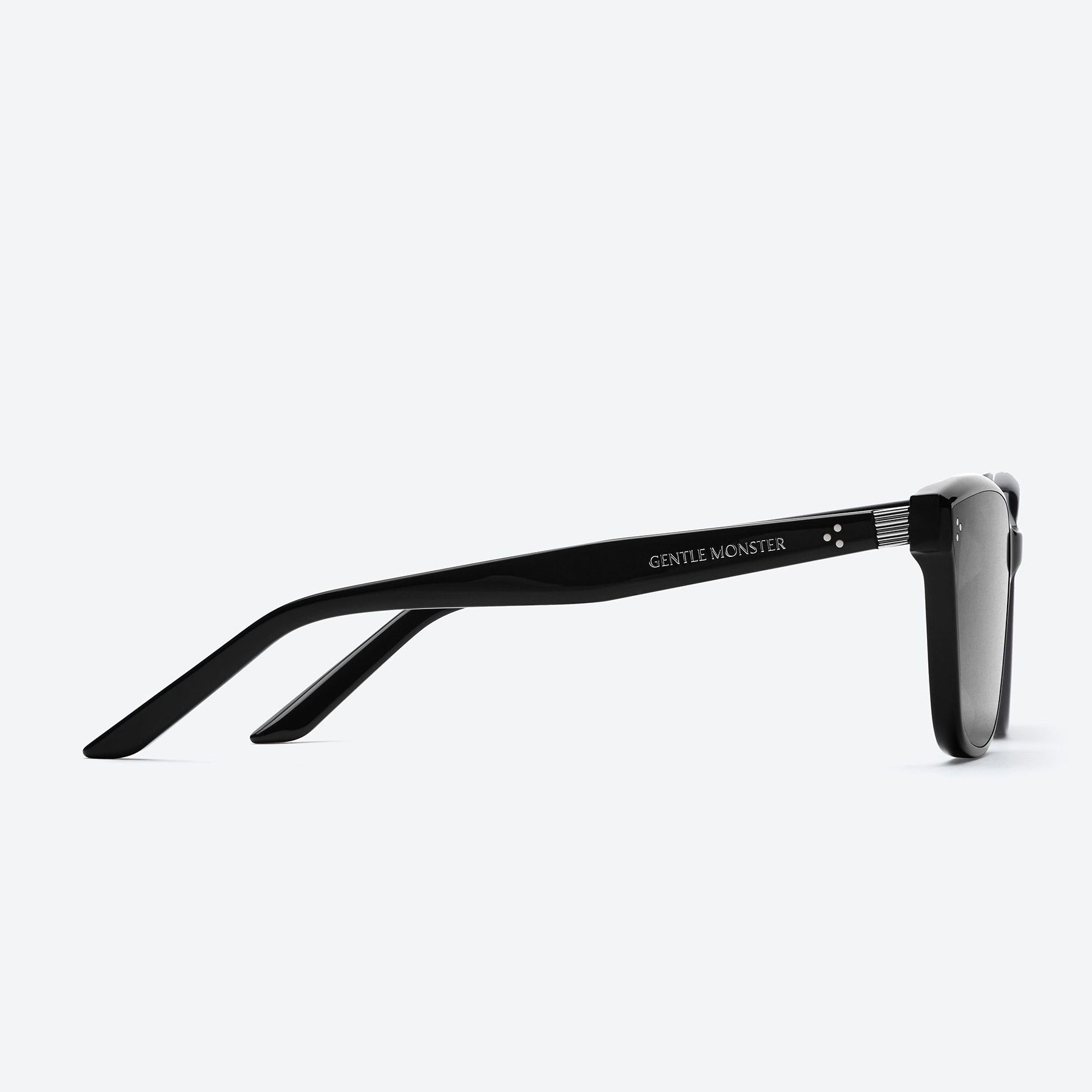 Numer 01 Black / Black