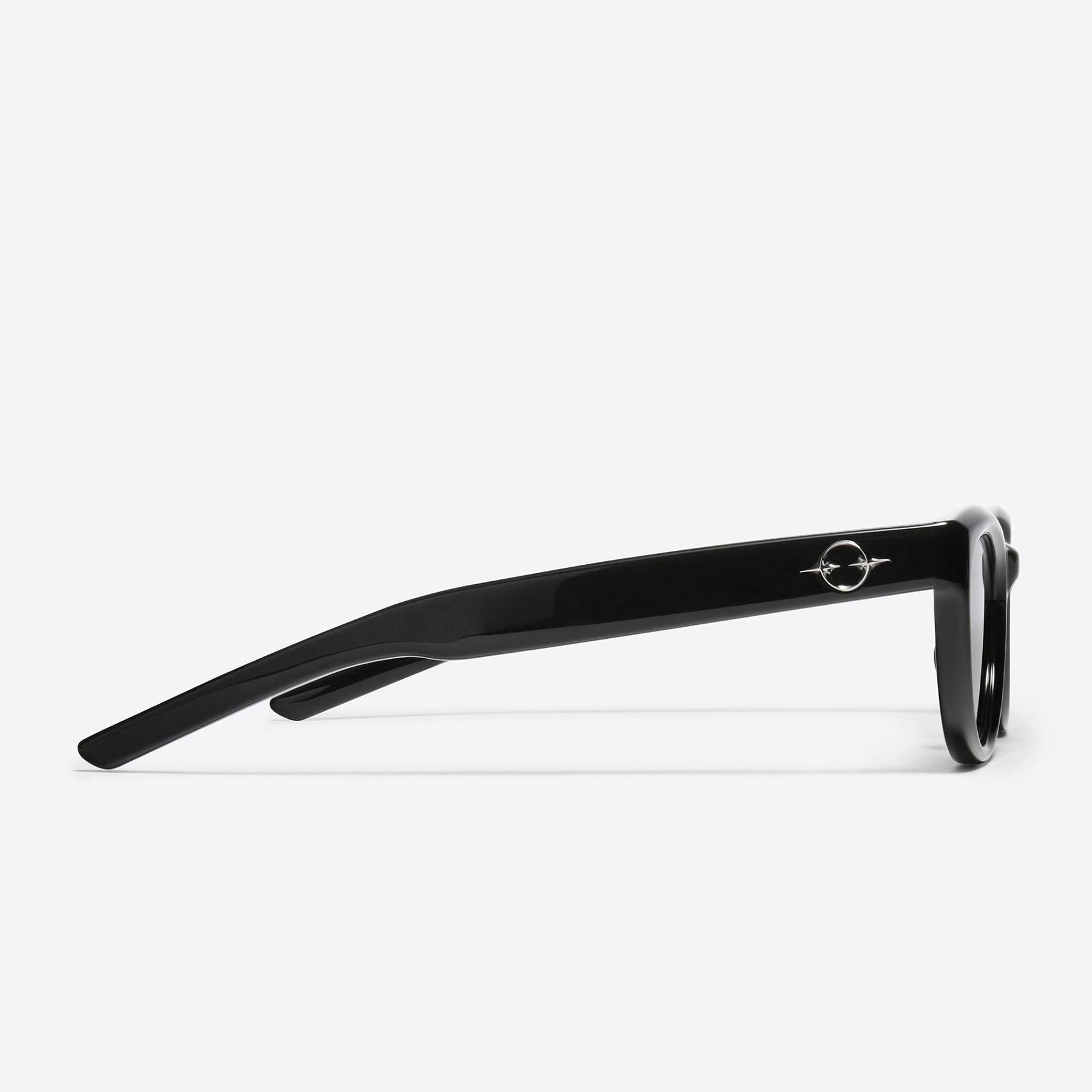 Monochrome 01 Black / Black